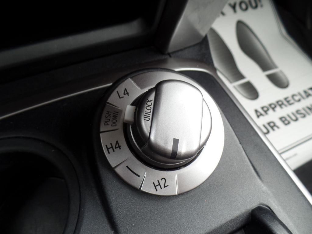 2018 Toyota 4Runner Image 32