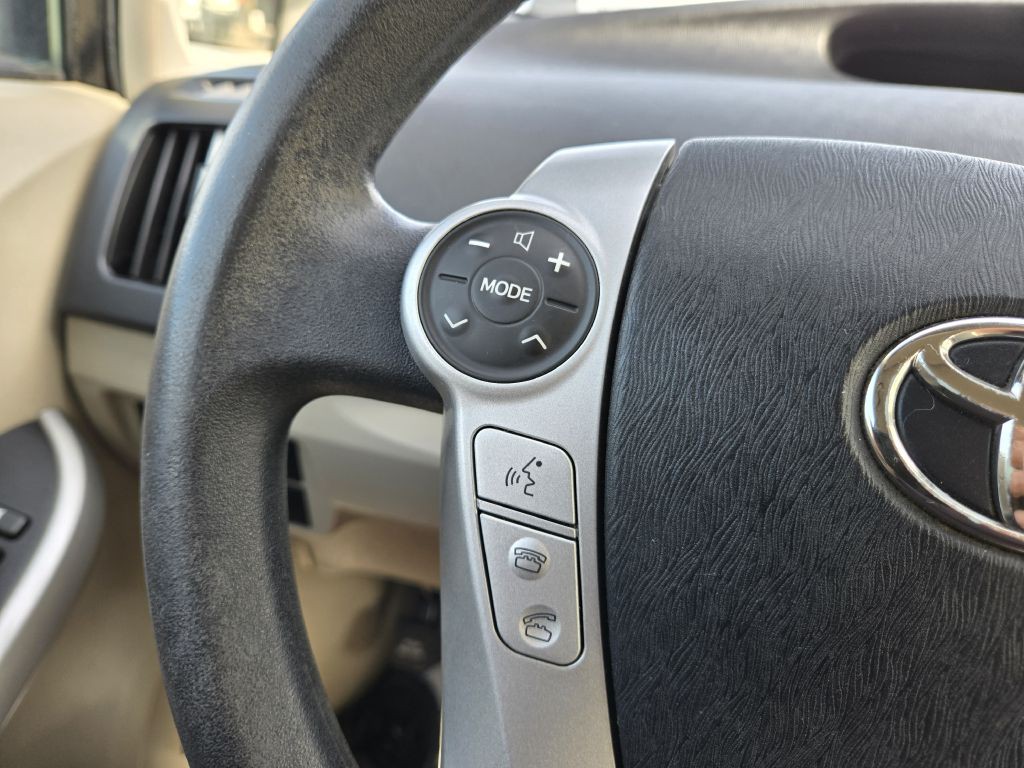 2010 Toyota Prius Image 17
