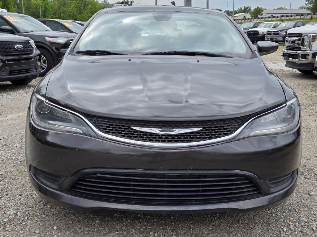 2016 Chrysler 200 Image 2