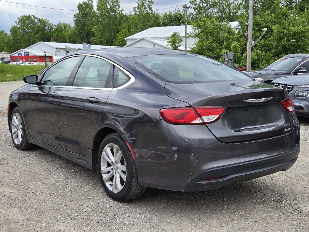 2016 Chrysler 200 Image 7