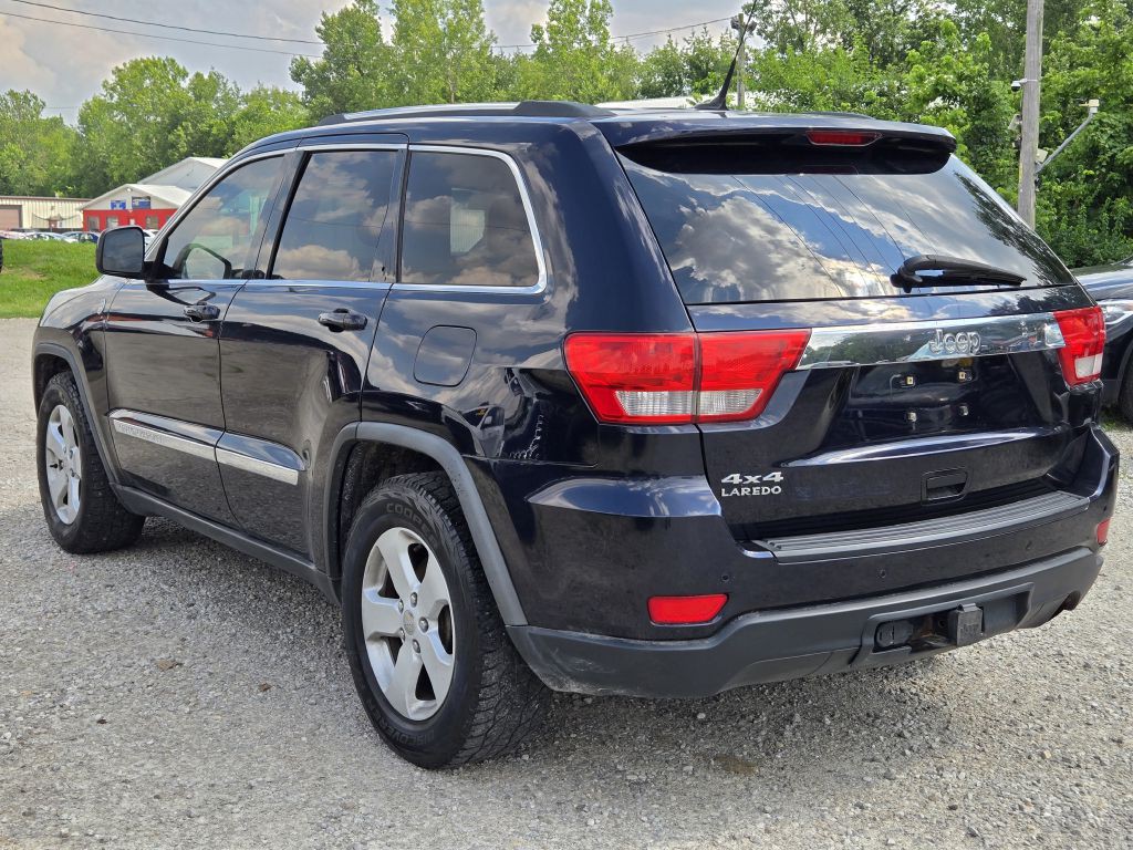 2011 Jeep Grand Cherokee Image 6