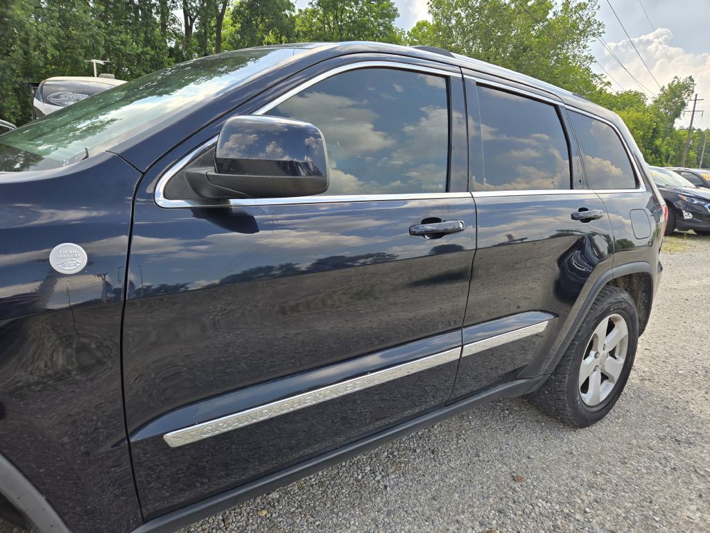 2011 Jeep Grand Cherokee Image 7