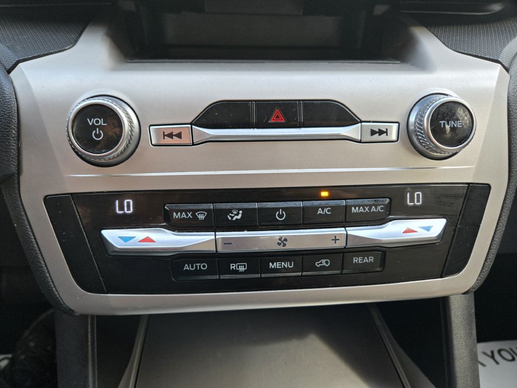 2021 Ford Explorer Image 22