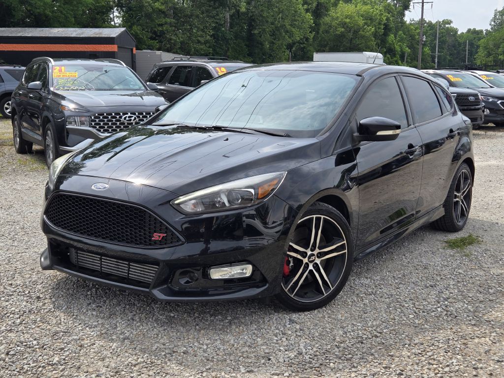2016 Ford Focus Image 1