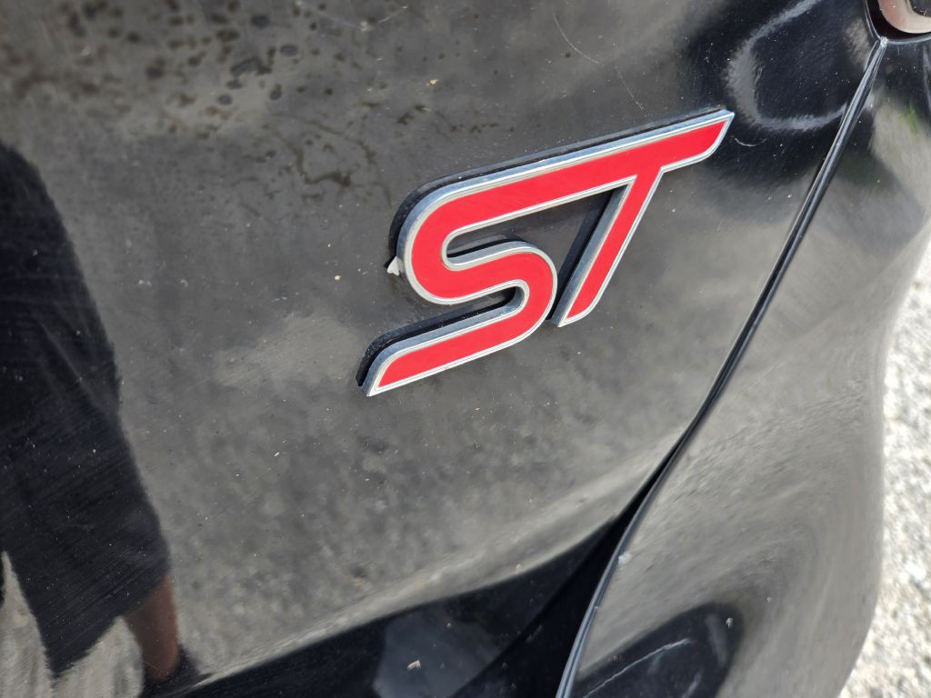 2016 Ford Focus Image 8