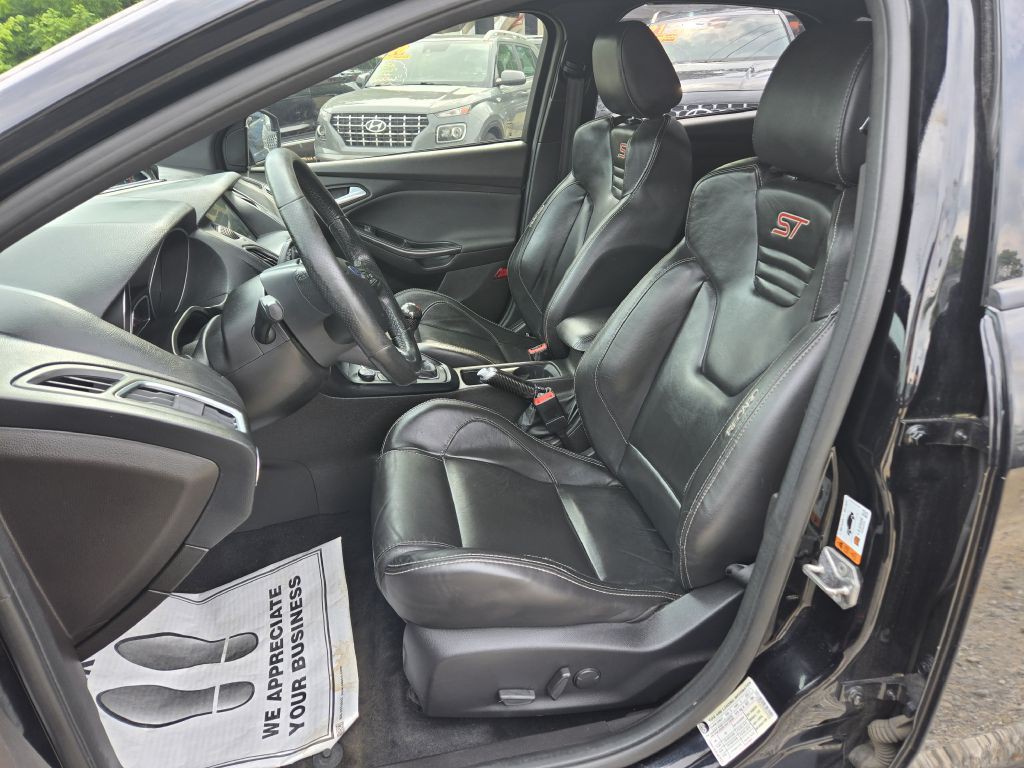 2016 Ford Focus Image 10