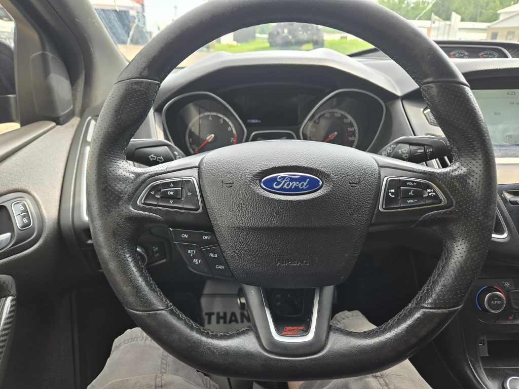 2016 Ford Focus Image 14