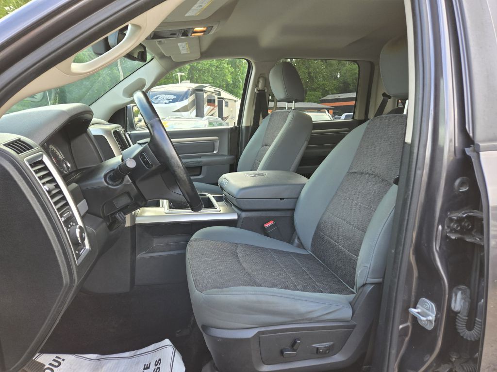 2014 RAM 1500 Image 15