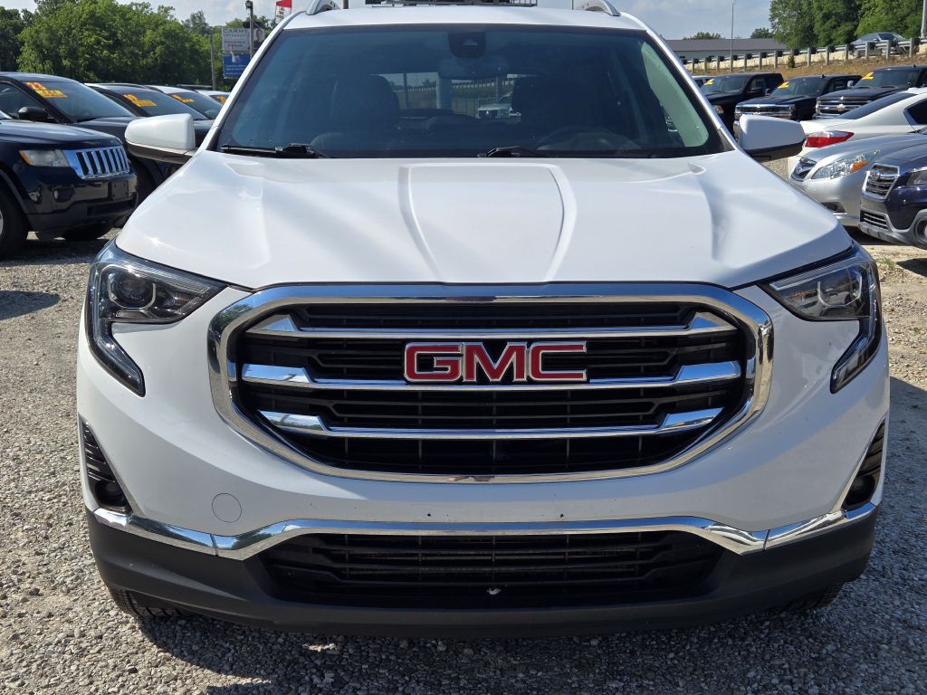2018 GMC Terrain Image 2