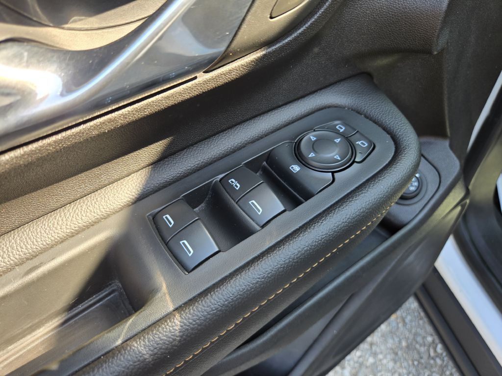 2018 GMC Terrain Image 16
