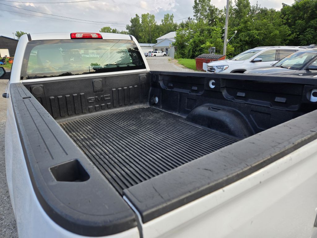 2018 GMC Sierra Image 14