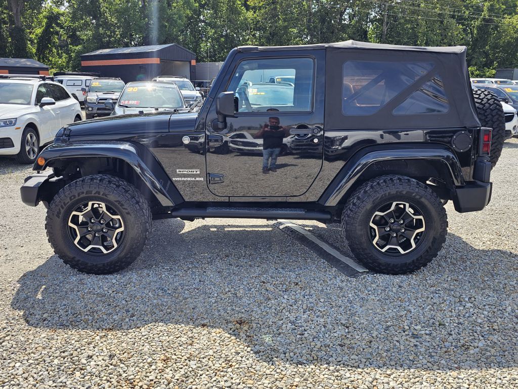 2012 Jeep Wrangler Image 2