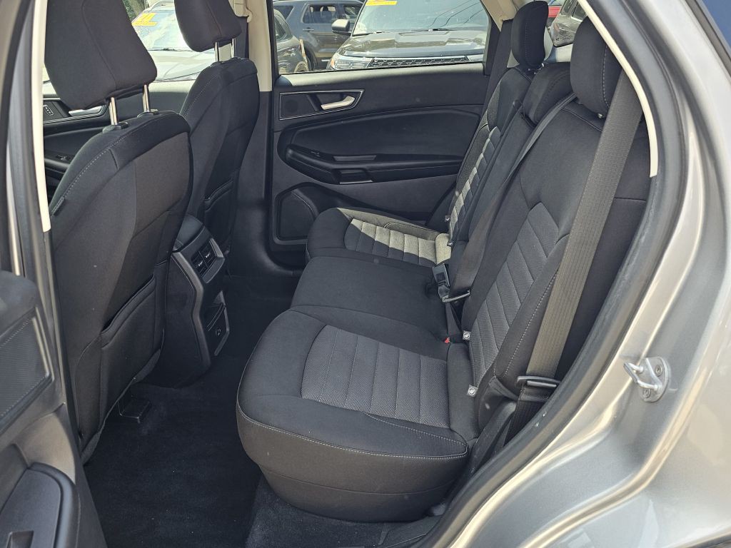 2022 Ford Edge Image 13