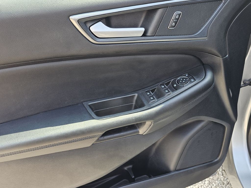 2022 Ford Edge Image 19