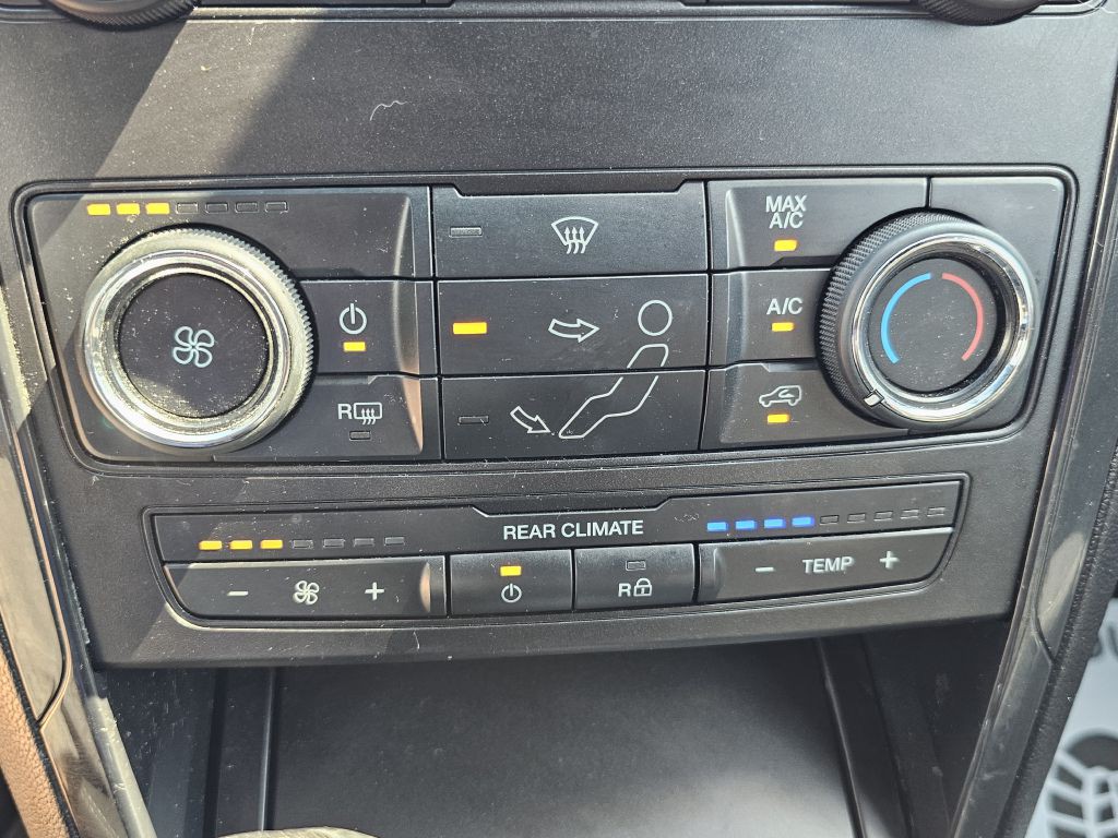 2019 Ford Explorer Image 25