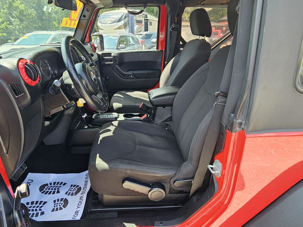 2015 Jeep Wrangler Image 21