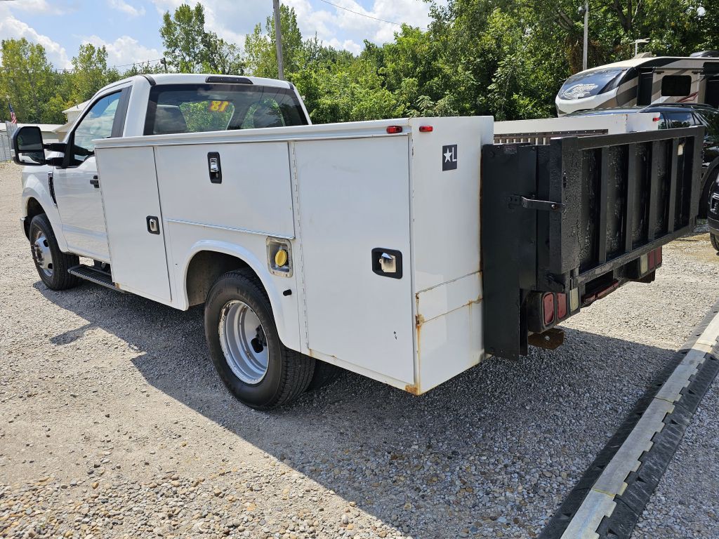2018 Ford F-350 Image 3