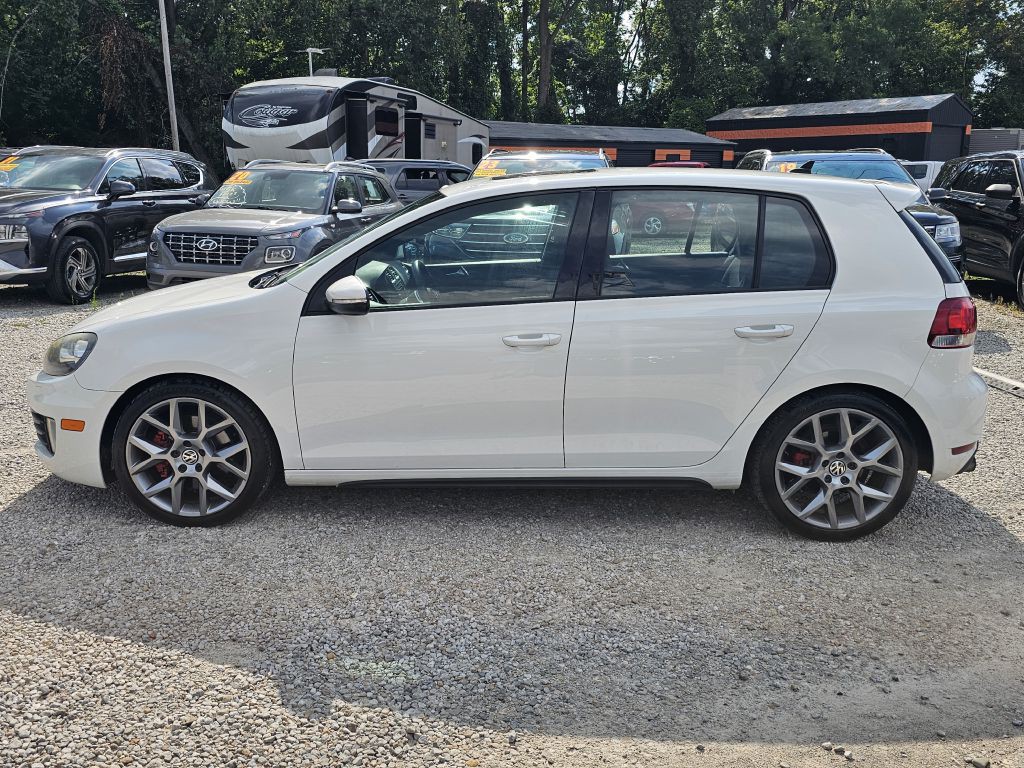 2013 Volkswagen GTI Image 2