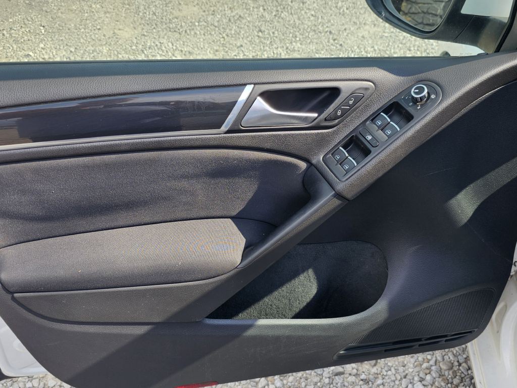 2013 Volkswagen GTI Image 26
