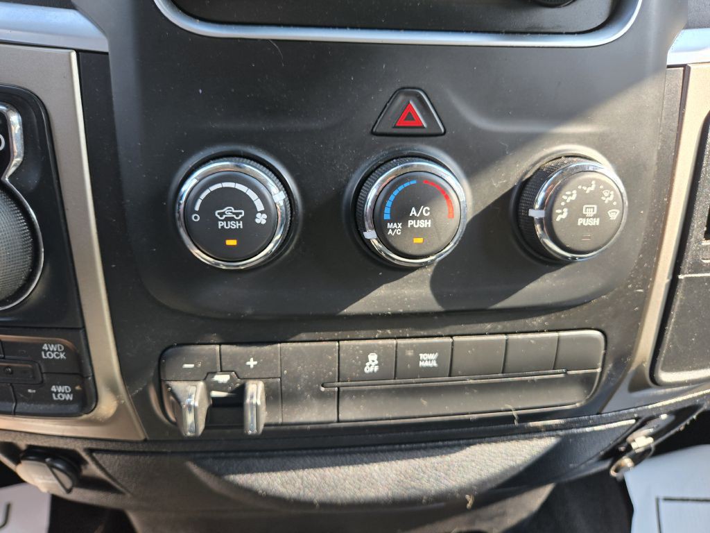 2014 RAM 1500 Image 25