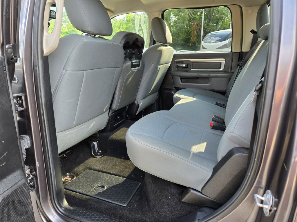2014 RAM 1500 Image 28