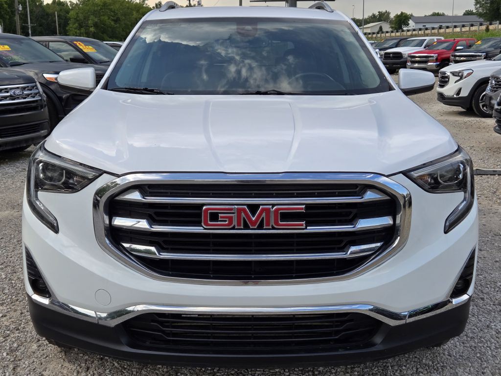 2020 GMC Terrain Image 2