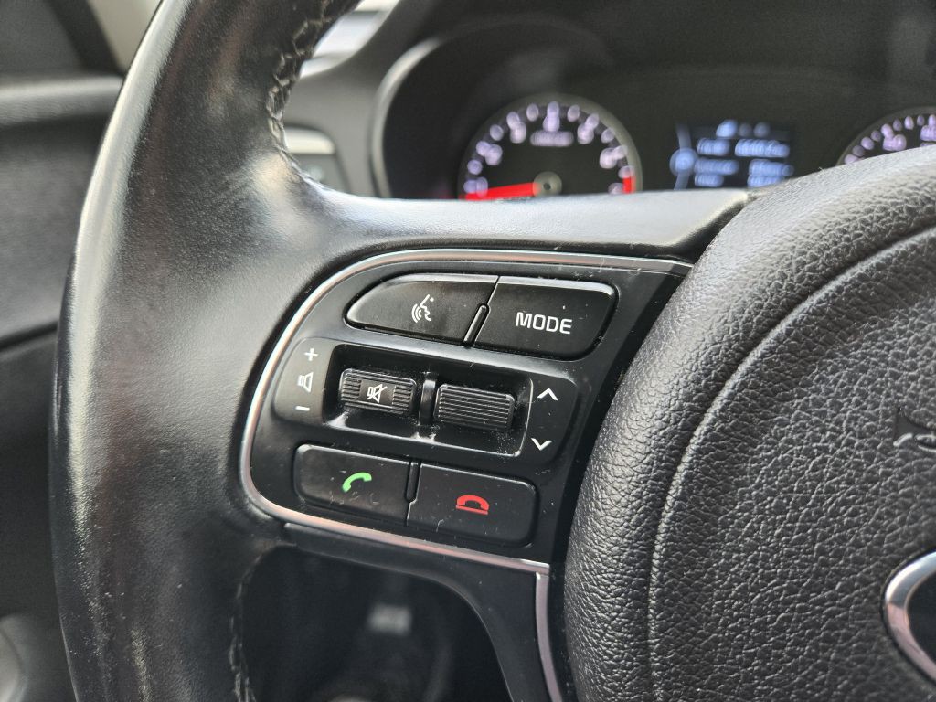2016 Kia Optima Image 17