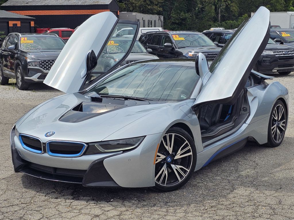 2015 BMW i8 Image 1