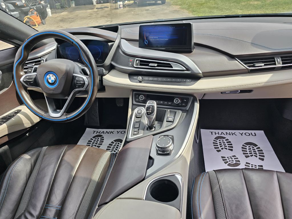 2015 BMW i8 Image 15