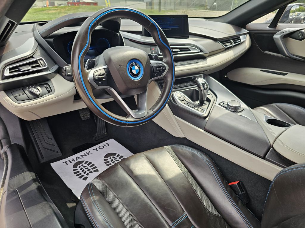 2015 BMW i8 Image 21