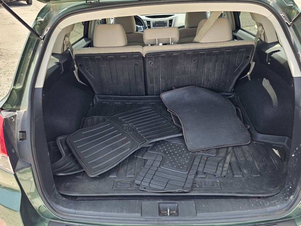 2013 Subaru Outback Image 10