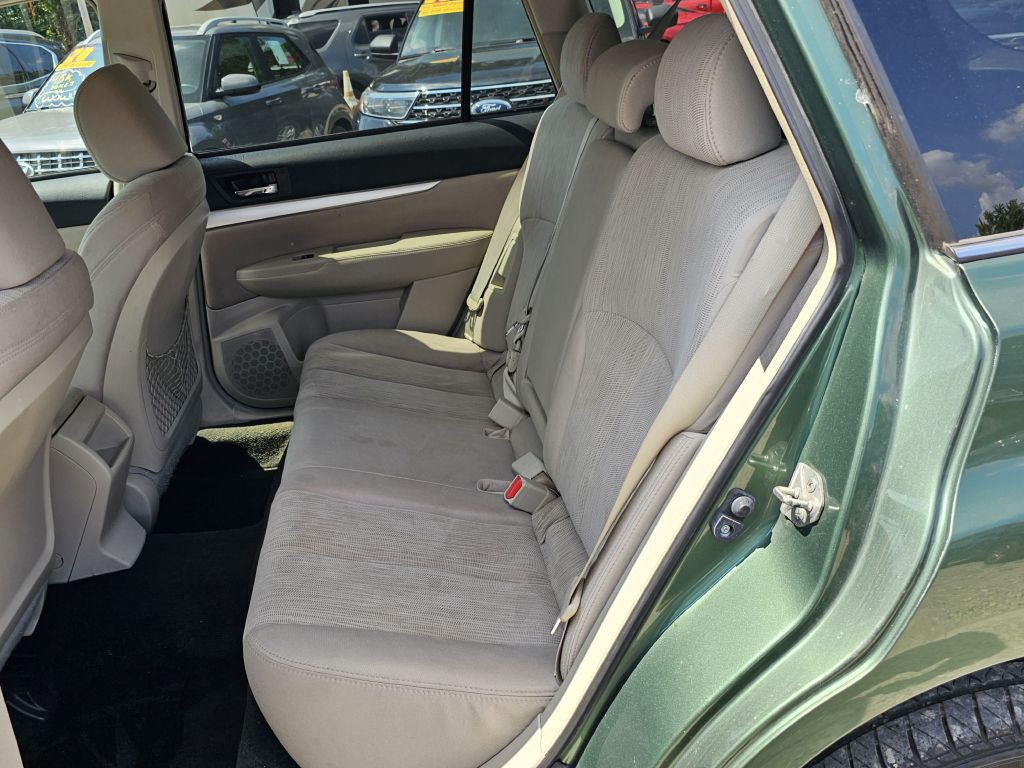 2013 Subaru Outback Image 13