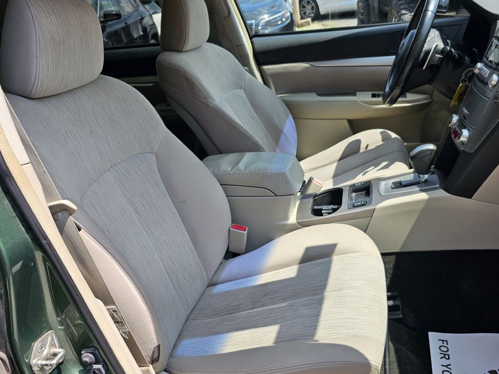 2013 Subaru Outback Image 18
