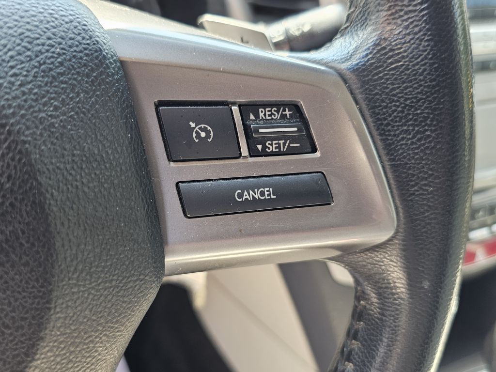 2013 Subaru Outback Image 26