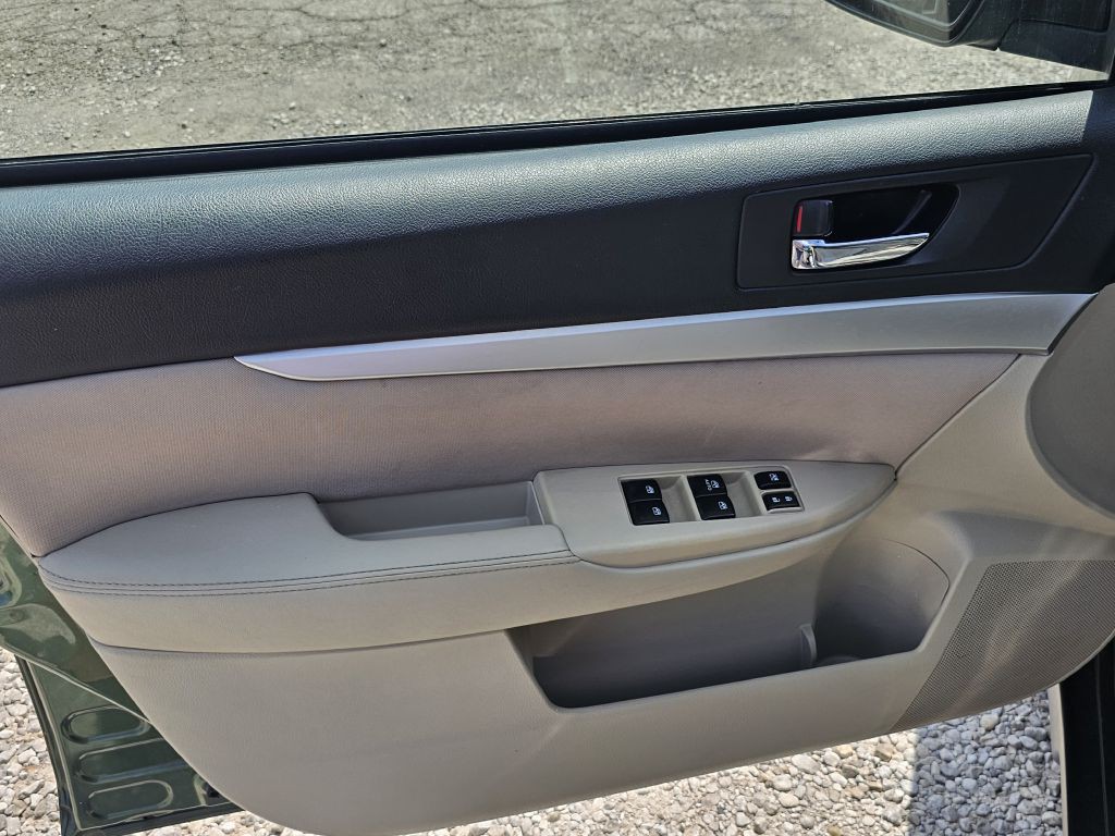 2013 Subaru Outback Image 29