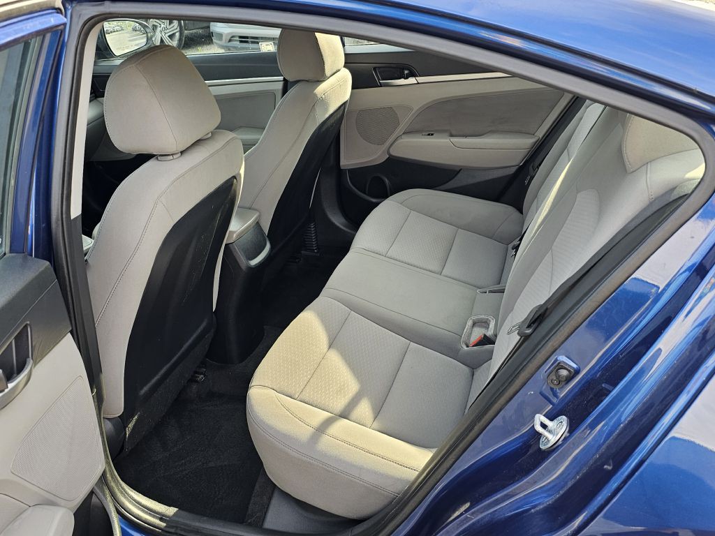 2019 Hyundai Elantra Image 12