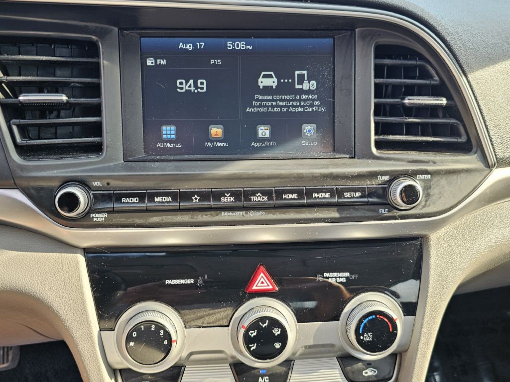 2019 Hyundai Elantra Image 22