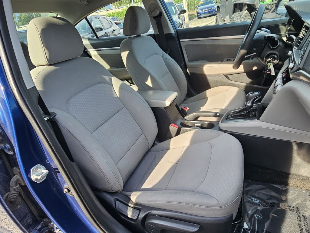 2019 Hyundai Elantra Image 15