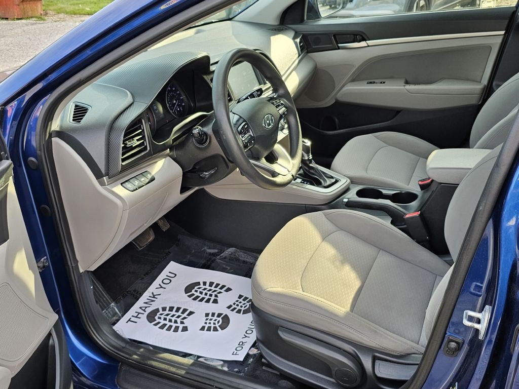 2019 Hyundai Elantra Image 12