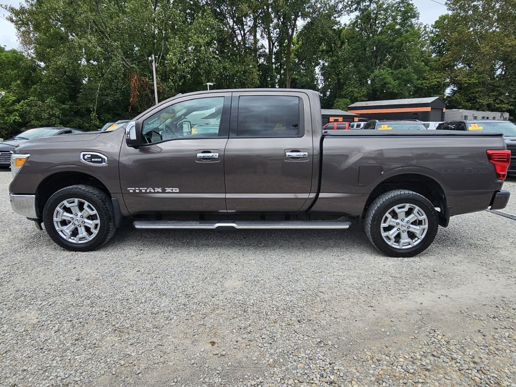 2016 Nissan Titan Image 2