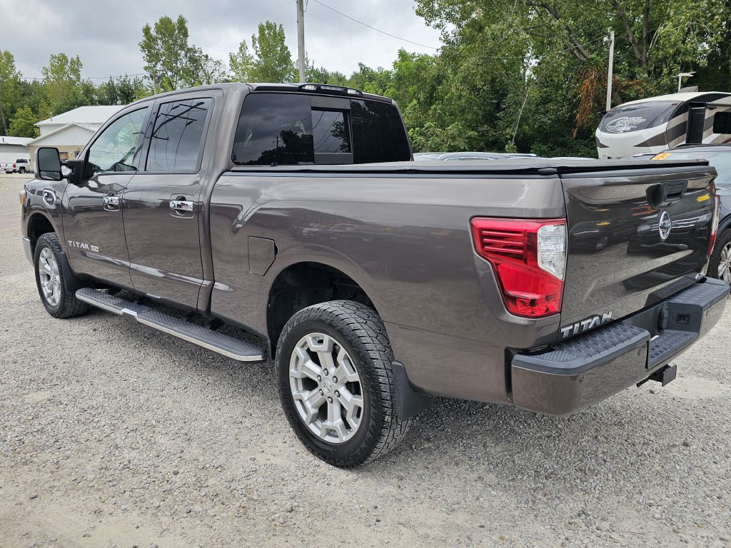 2016 Nissan Titan Image 3