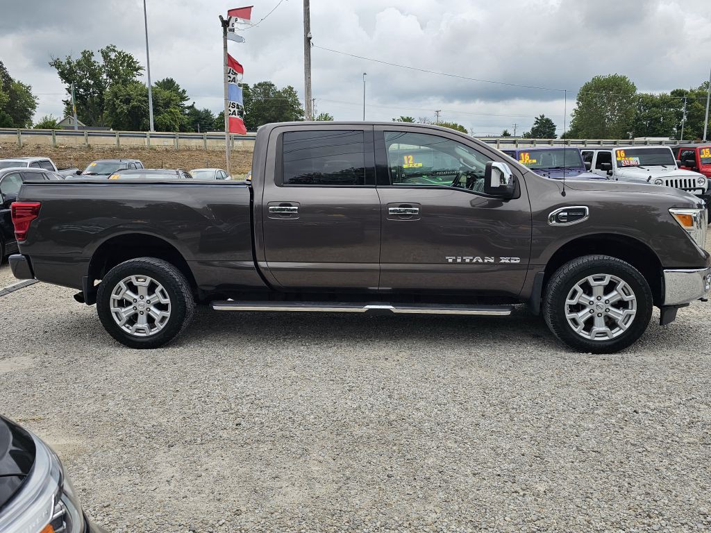 2016 Nissan Titan Image 6