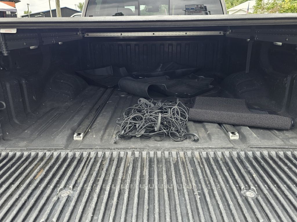 2016 Nissan Titan Image 12