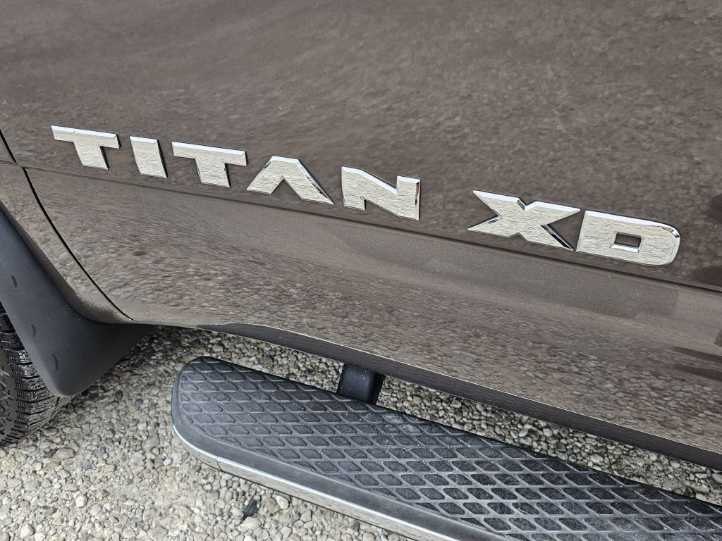 2016 Nissan Titan Image 14
