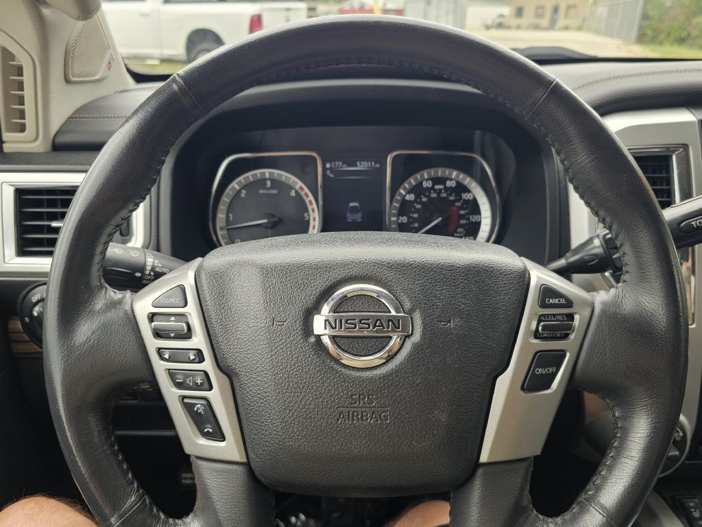 2016 Nissan Titan Image 34
