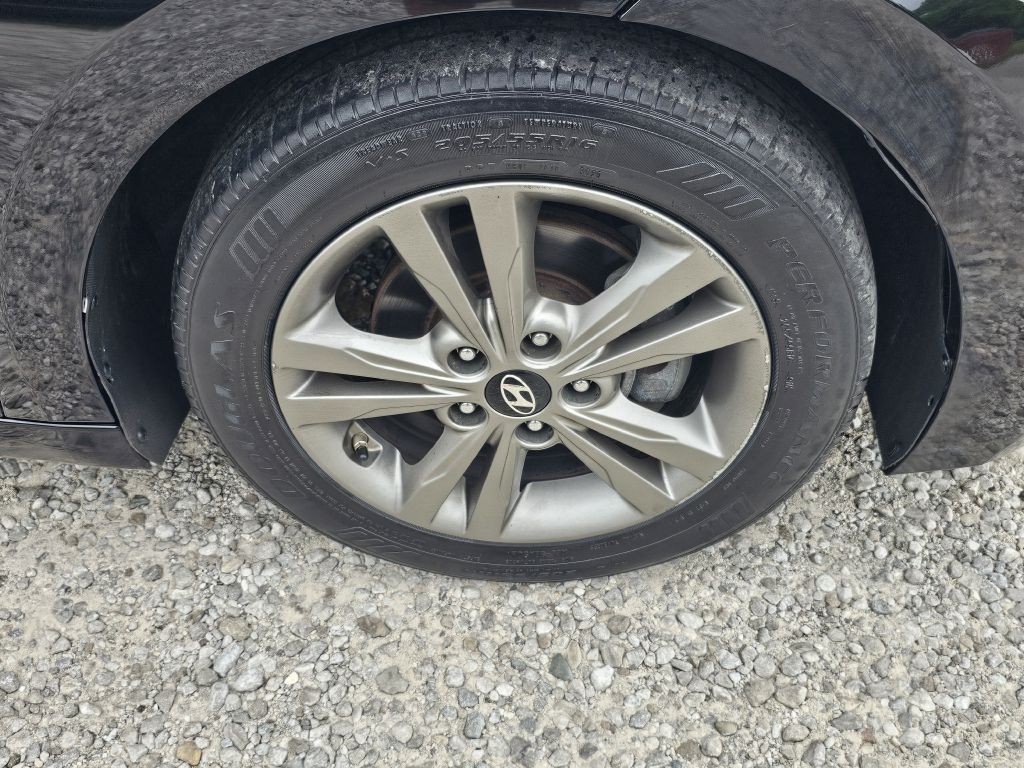 2018 Hyundai Elantra Image 11