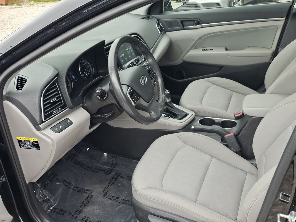 2018 Hyundai Elantra Image 15