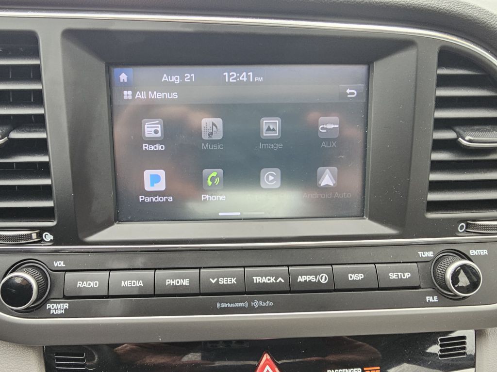 2018 Hyundai Elantra Image 19