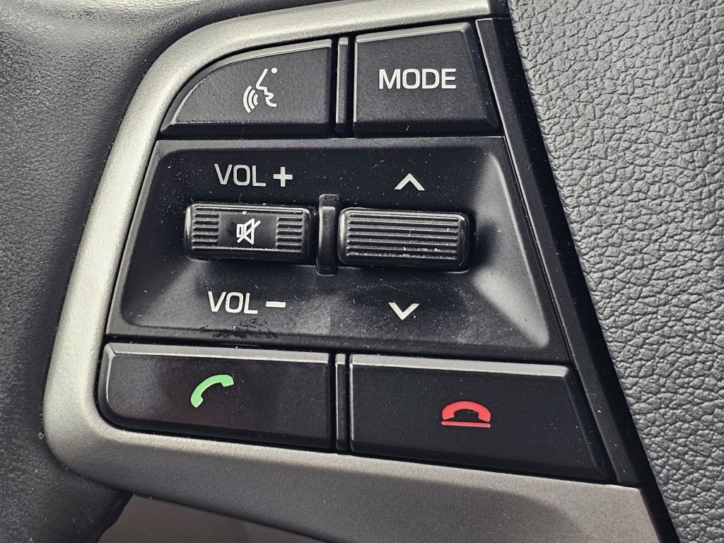 2018 Hyundai Elantra Image 23