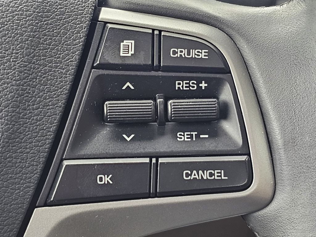 2018 Hyundai Elantra Image 24